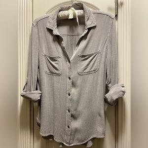 ROCK & REPUBLIC BLOUSE LIKE NEW